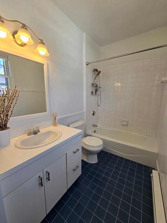 Building Photo - 26 Mather St