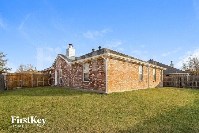 Building Photo - 312 Pin Oak Ln