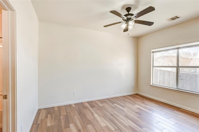 Building Photo - 2808 Southampton Way