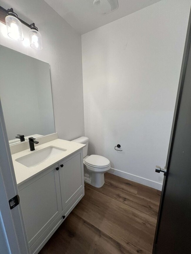 Building Photo - Stylish Desert Ridge Townhome with Modern Finishes & 2-Car Garage