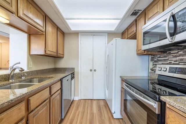 Building Photo - 1518 Signal Ridge Pl