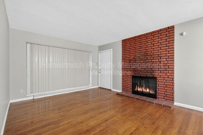 Building Photo - 2403 Gardner Dr