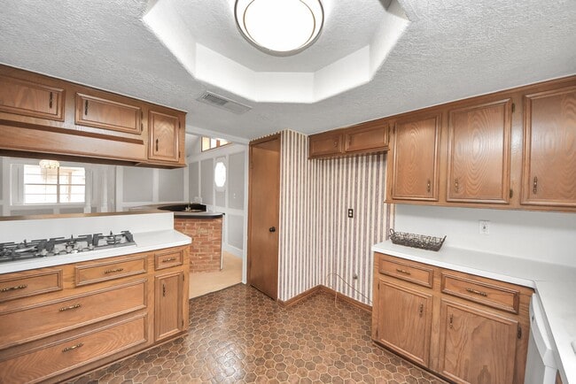Building Photo - 7510 Renmark Ln