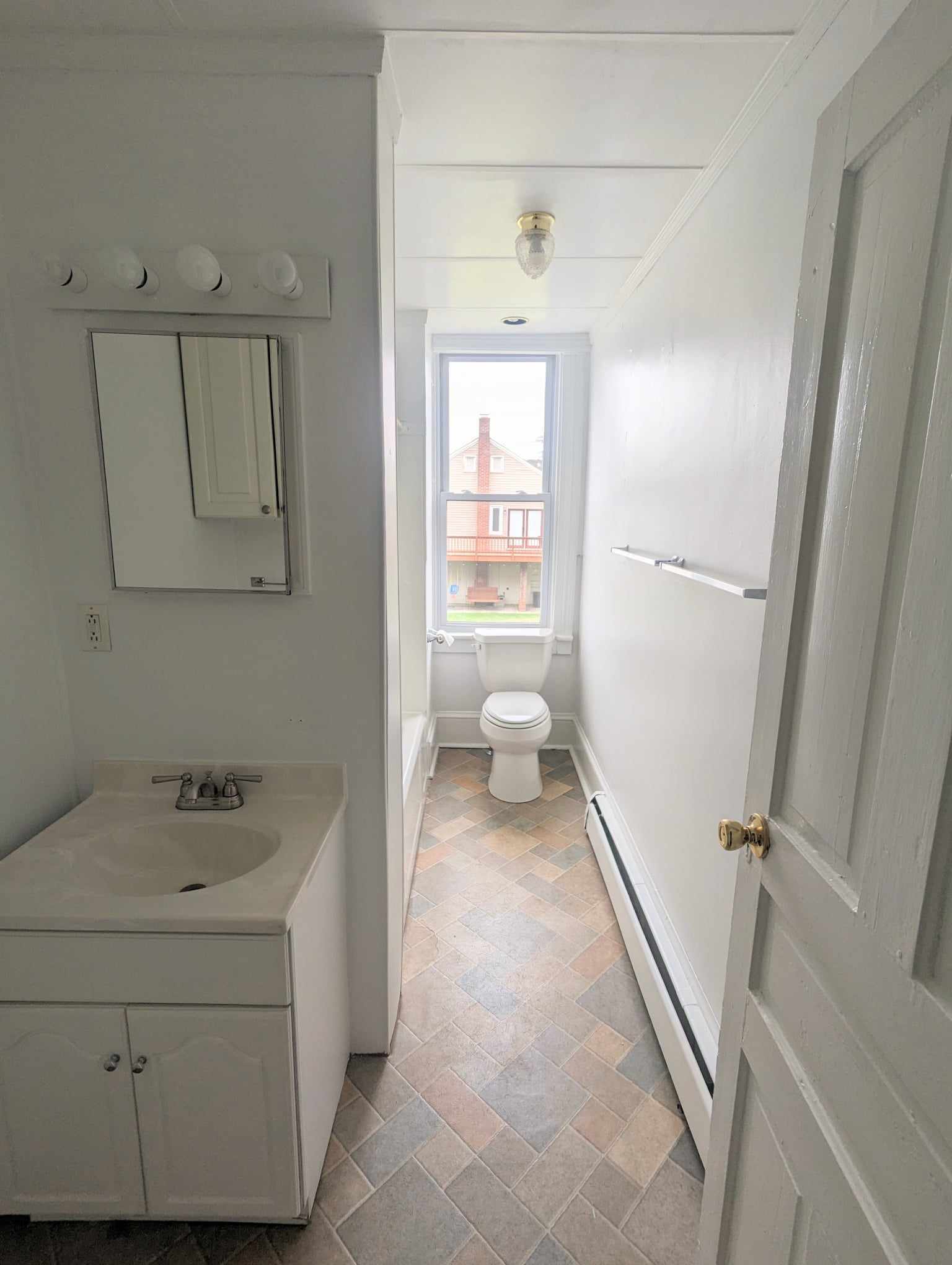 Building Photo - 315 N Richard St