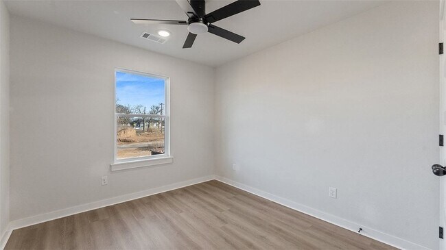 Building Photo - 1718 Cuppett Cir