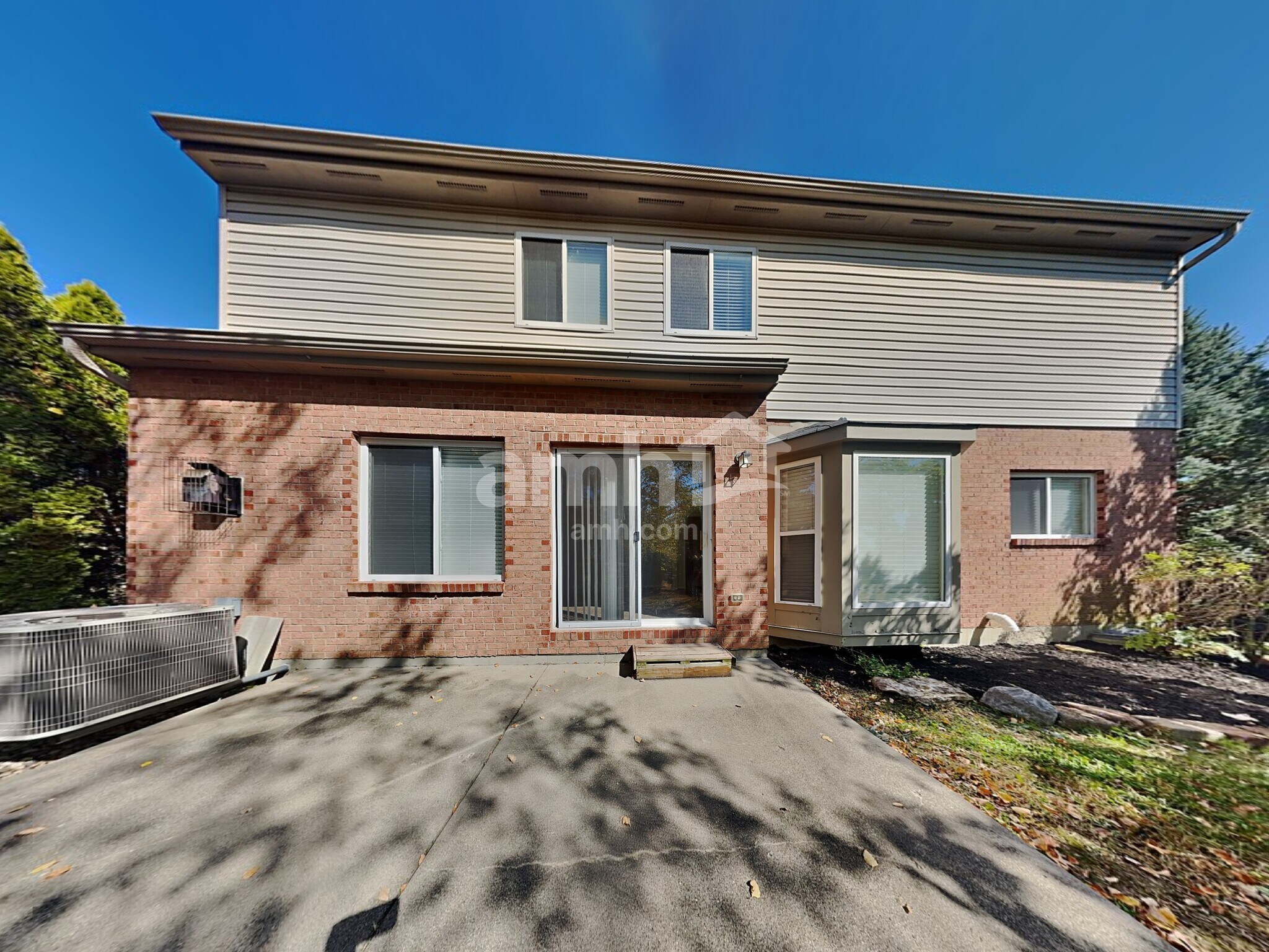 Building Photo - 6259 Castle Oak Dr