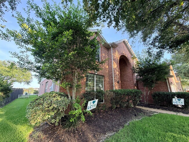 Building Photo - 2144 Brittany Colony Dr