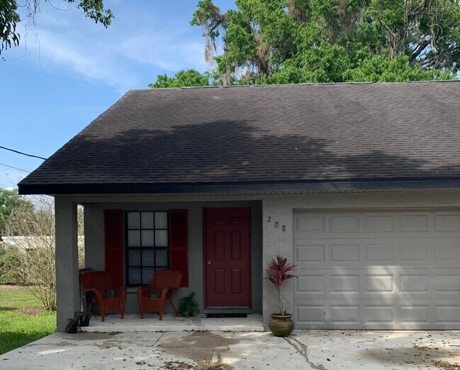 Primary Photo - 208 W Tever St