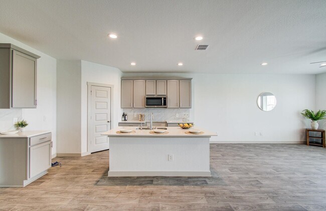 Building Photo - 14506 Rain Tree Dr