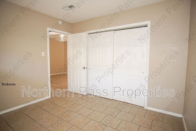 Building Photo - 8604 Lawson St