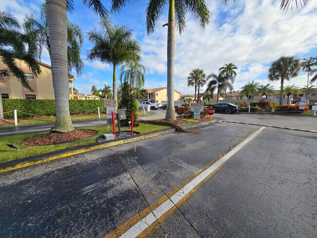 Building Photo - 9413 Boca Cove Cir