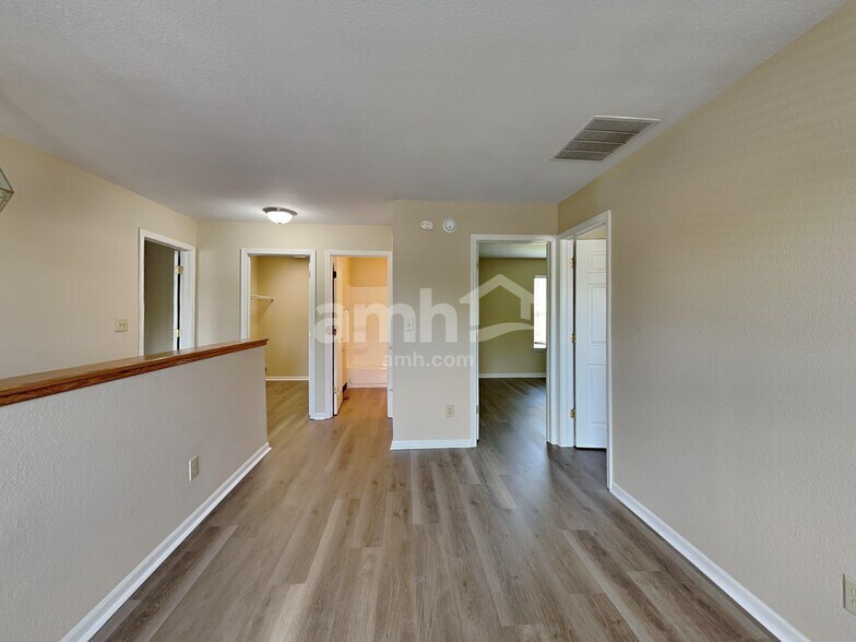 Building Photo - 12693 Glengary Dr