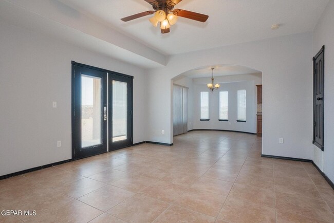 Building Photo - 3274 Maple Point Dr