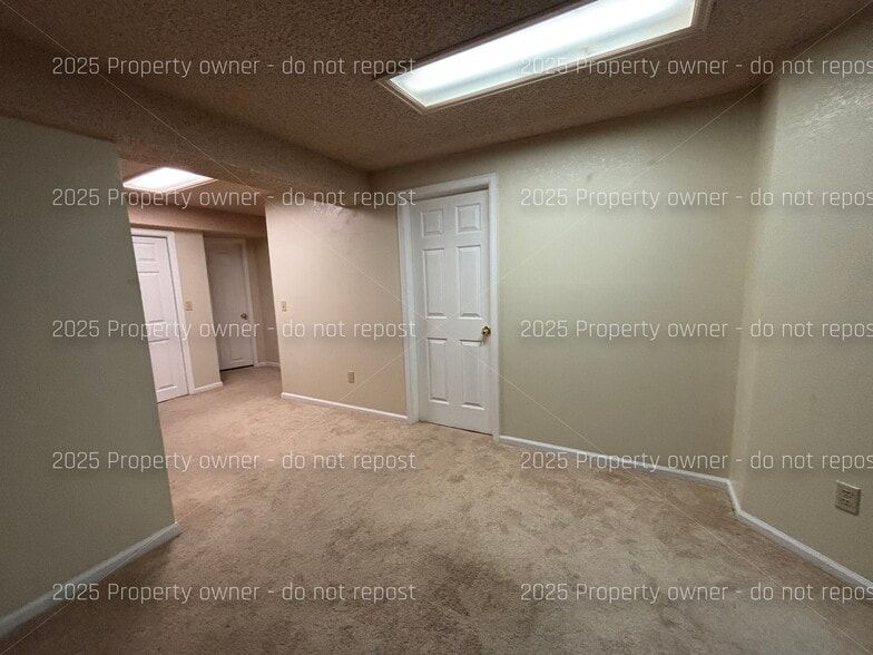 Building Photo - 2010 S Xenia Way