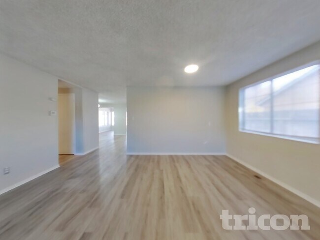 Building Photo - 2878 Goldy Way