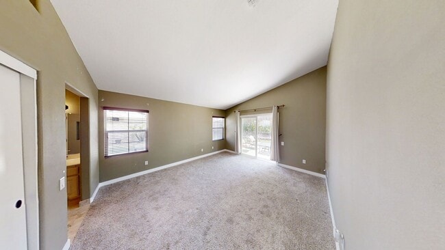 Building Photo - Beautiful 4 Bedroom 2 Bathroom House in Be...