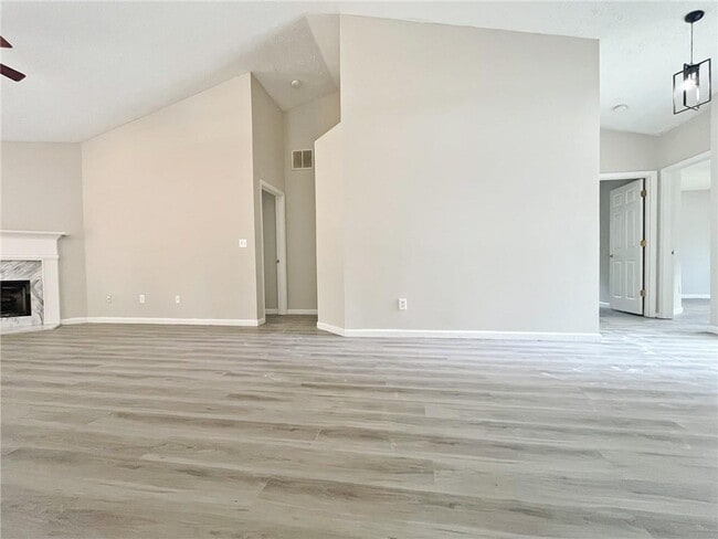 Building Photo - 1680 Racquet Club Cir NW