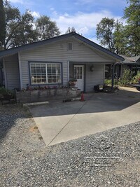 Building Photo - 17801 Penn Valley Dr