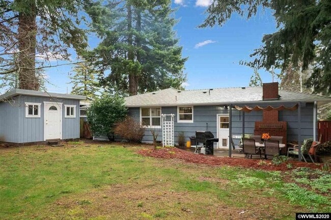 Building Photo - 541 Riverview Dr NW