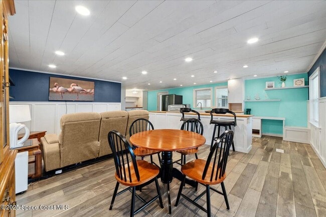 Building Photo - 938 Wren Cir