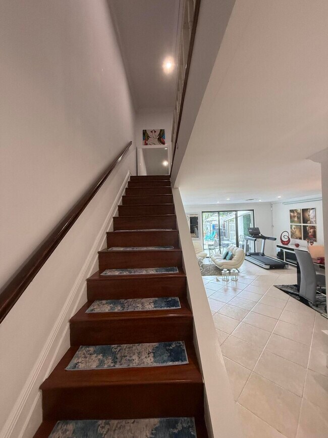 Building Photo - 12394 Westhampton Cir