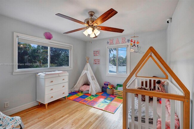 Building Photo - 2700 SW 34th Ave