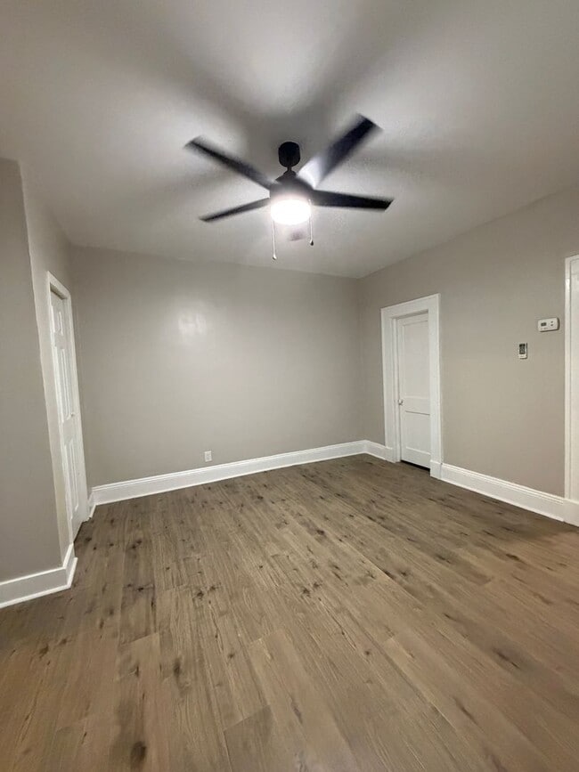 Building Photo - 1137-1139 Paxton St.