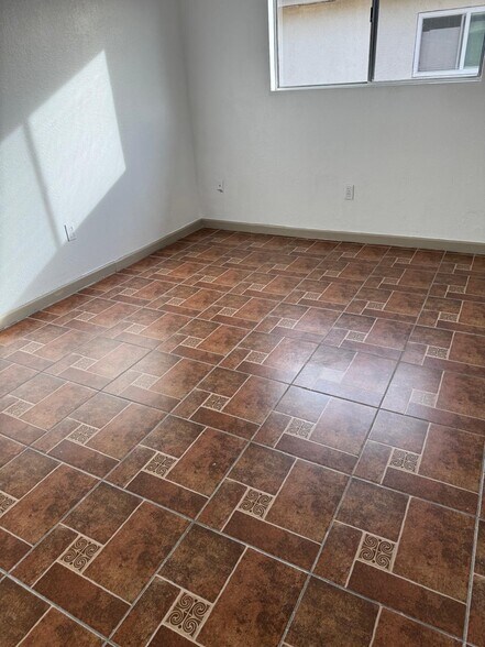 Building Photo - 3928 N Lugo Ave