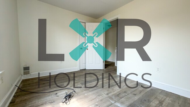 Building Photo - 130-132-132 W McNeal St