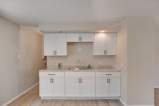 Building Photo - 1507 Thornton Dr