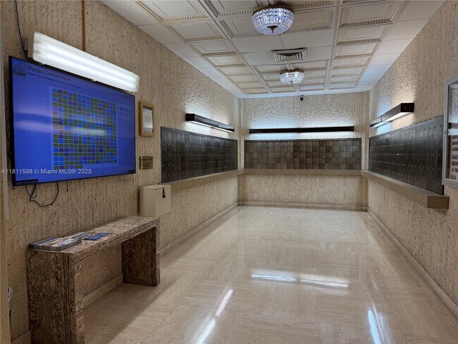 Building Photo - 600 Three Islands Boulevard
