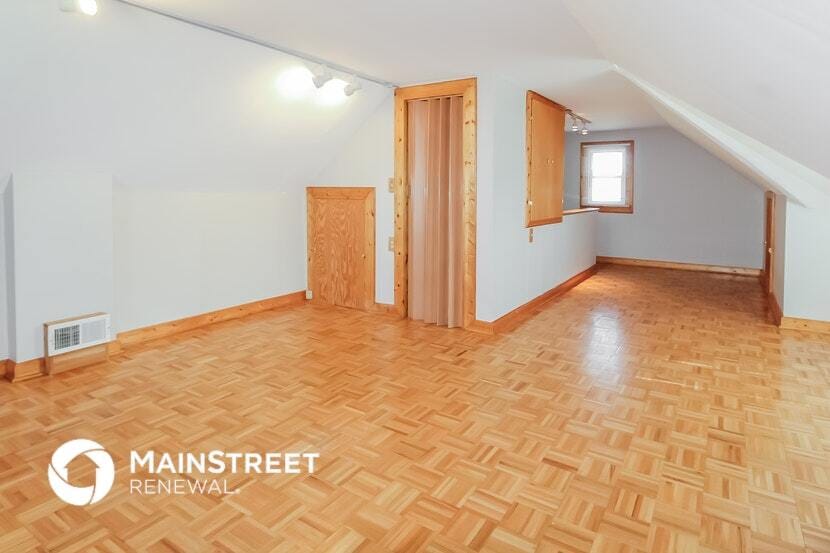 Building Photo - 855 E 260th St