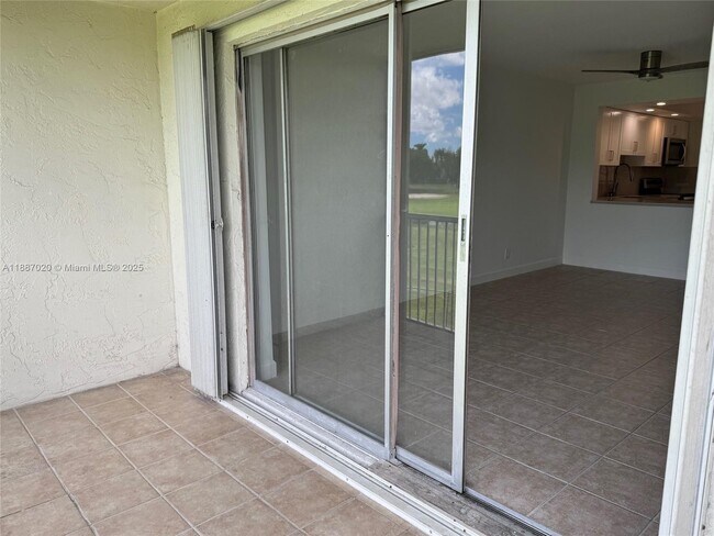 Building Photo - 5100 SW 90th Ave