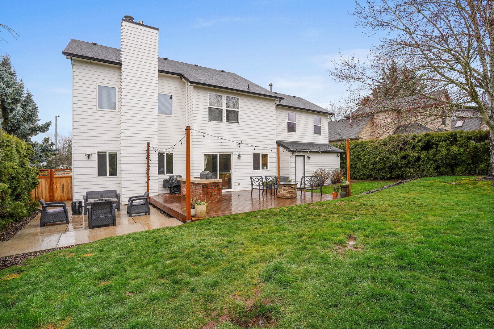 Building Photo - 2845 Eastlake Dr SE