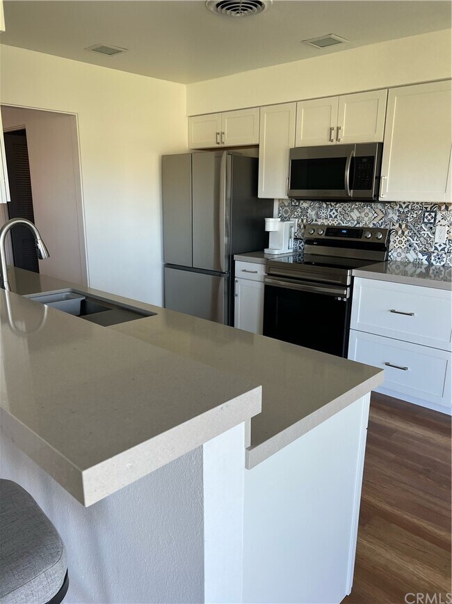 Building Photo - 80071 Palm Cir Dr