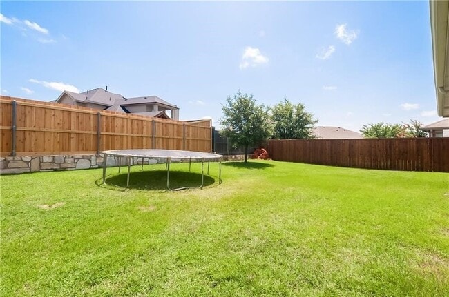 Building Photo - 913 Buffalo Creek Dr