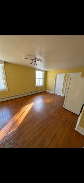 Building Photo - 313 North St