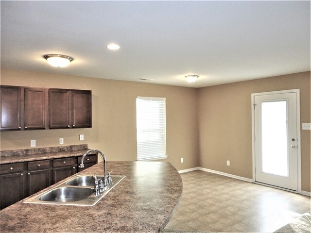 Building Photo - 15449 Harmon Pl