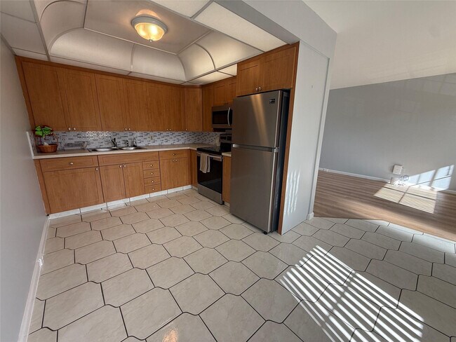 Building Photo - 2017 Newcastle A