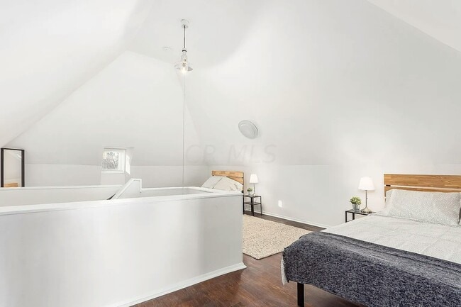 Building Photo - 413 S Ohio Ave