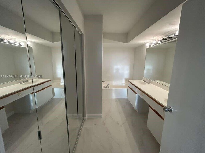 Building Photo - 3400 NE 192nd St