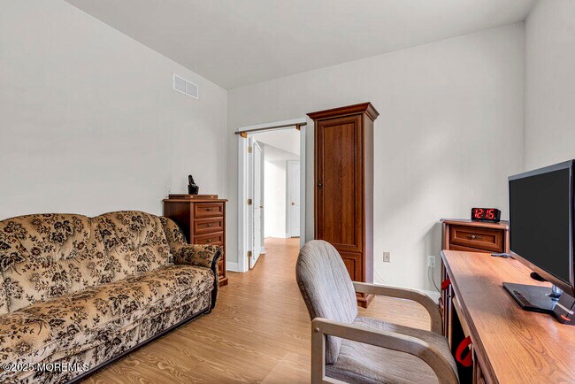 Building Photo - 8 Connor Dr