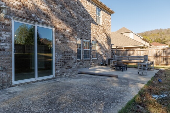 Building Photo - 2415 Bell Manor Dr SW