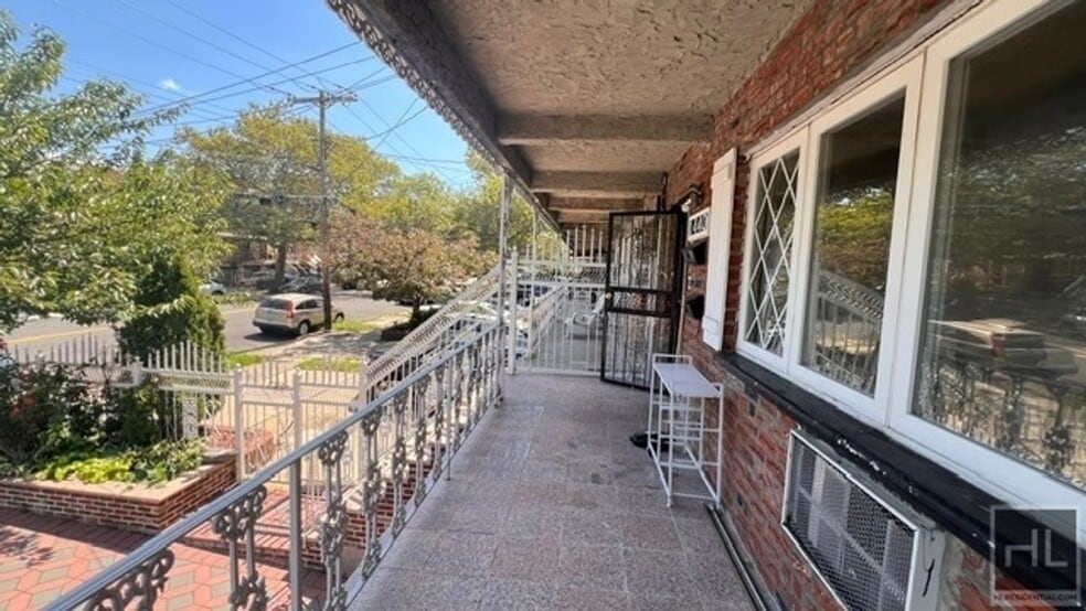 Building Photo - 1440 E 85th St