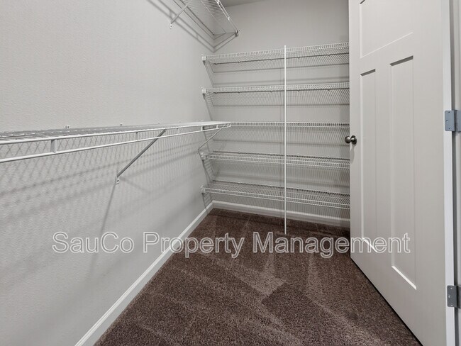 Building Photo - 3909 SE Zircon Ln