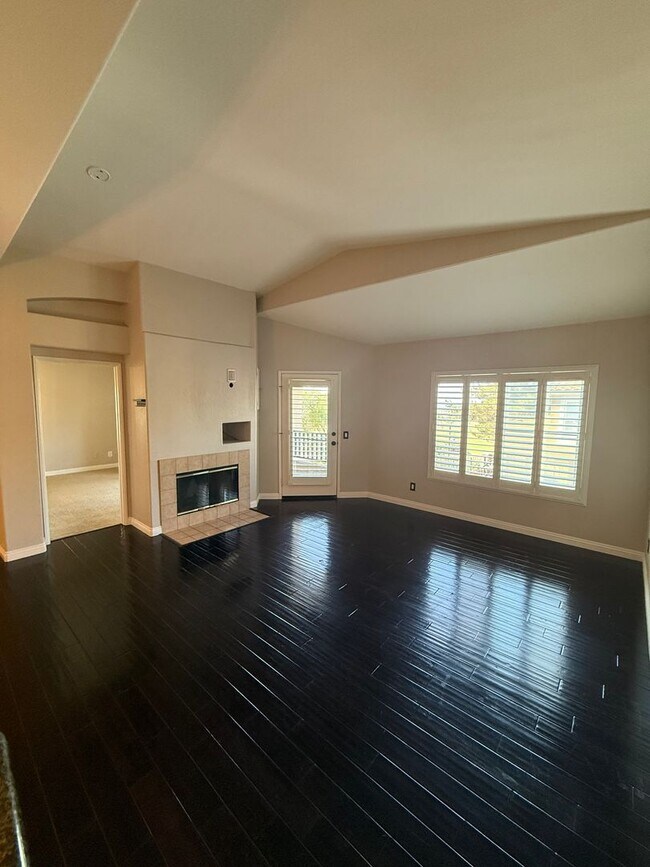 Building Photo - Beautiful Home in Chula Vista