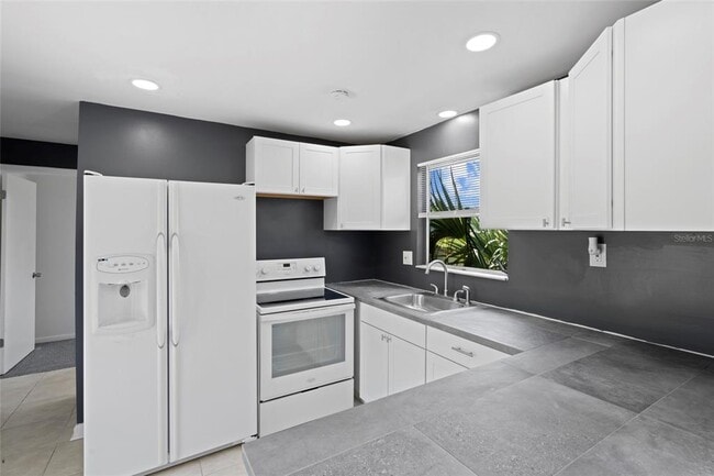 Building Photo - 8138 Krag Dr