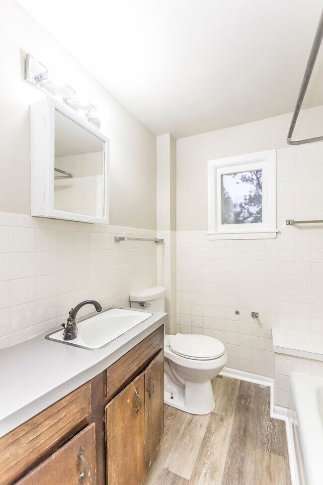 Building Photo - 115 3rd St NW