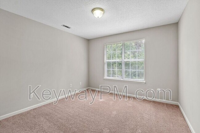 Building Photo - 5780 Carriage Hills Dr