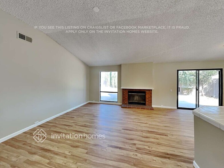 Building Photo - 8111 Darien Cir